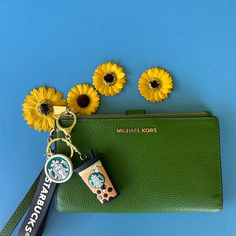 MICHAEL KORS JetSet Double Zip Smart Phone Wallet Lucious Green